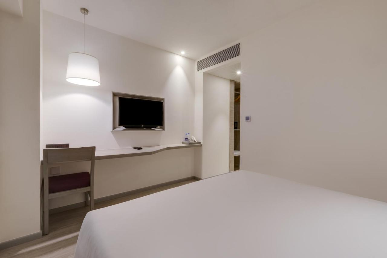 7 Apple Hotel Mahape, Navi Mumbai Eksteriør billede